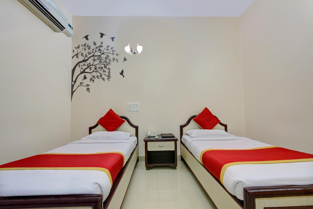 Oyo 11390 Vaibhav Residency Hotel Bangalore Exterior foto