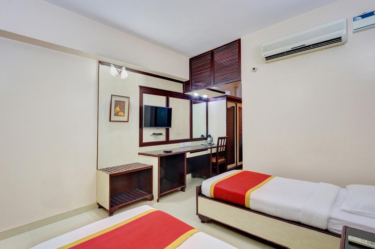 Oyo 11390 Vaibhav Residency Hotel Bangalore Exterior foto