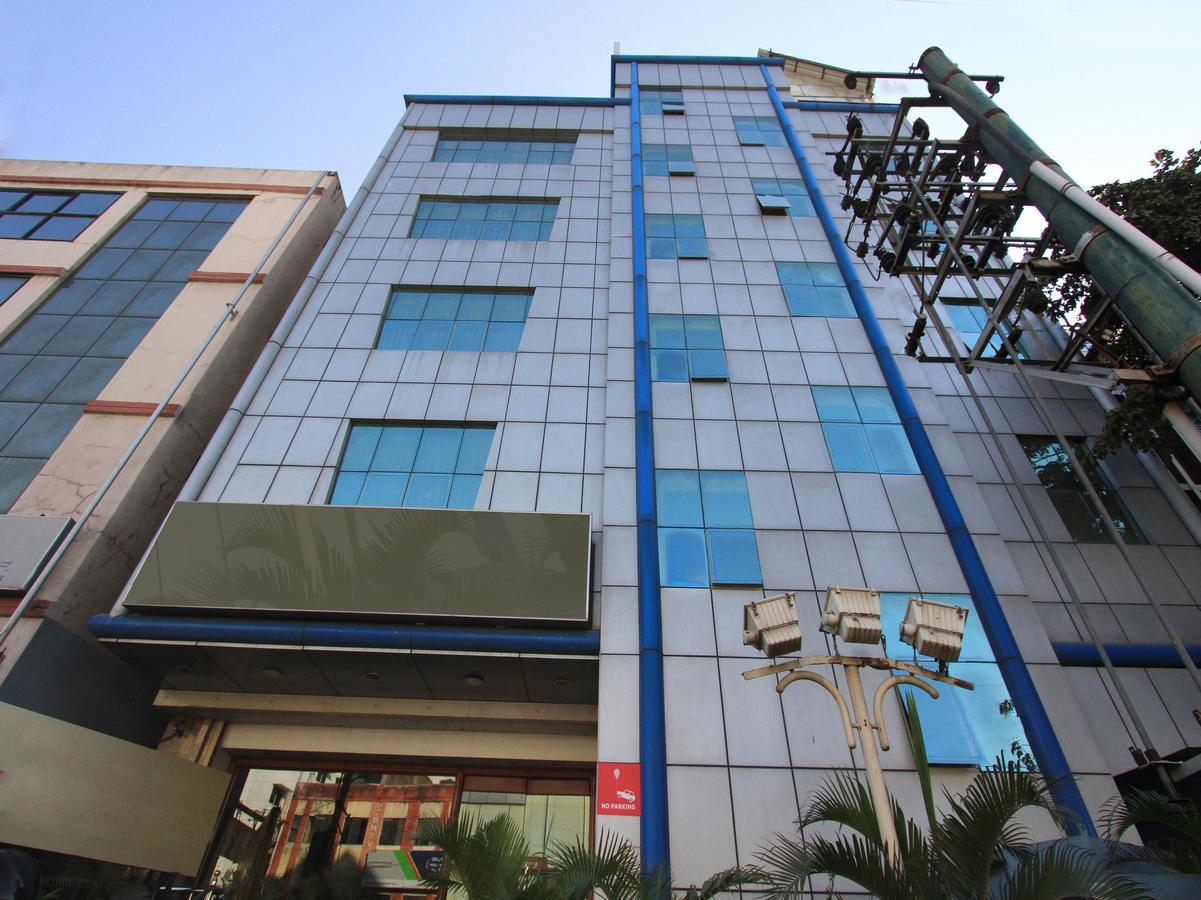Oyo 11390 Vaibhav Residency Hotel Bangalore Exterior foto